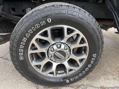 Used 2021 Ford F250 Lariat w/ Lariat Ultimate Package image 12