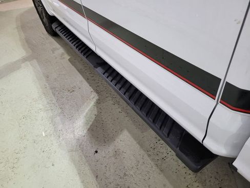 Used 2017 Ford F150 Lariat image 34