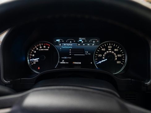 Used 2017 Ford F150 Limited image 12