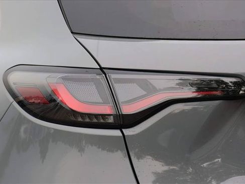 Used 2024 Honda HR-V Sport image 11