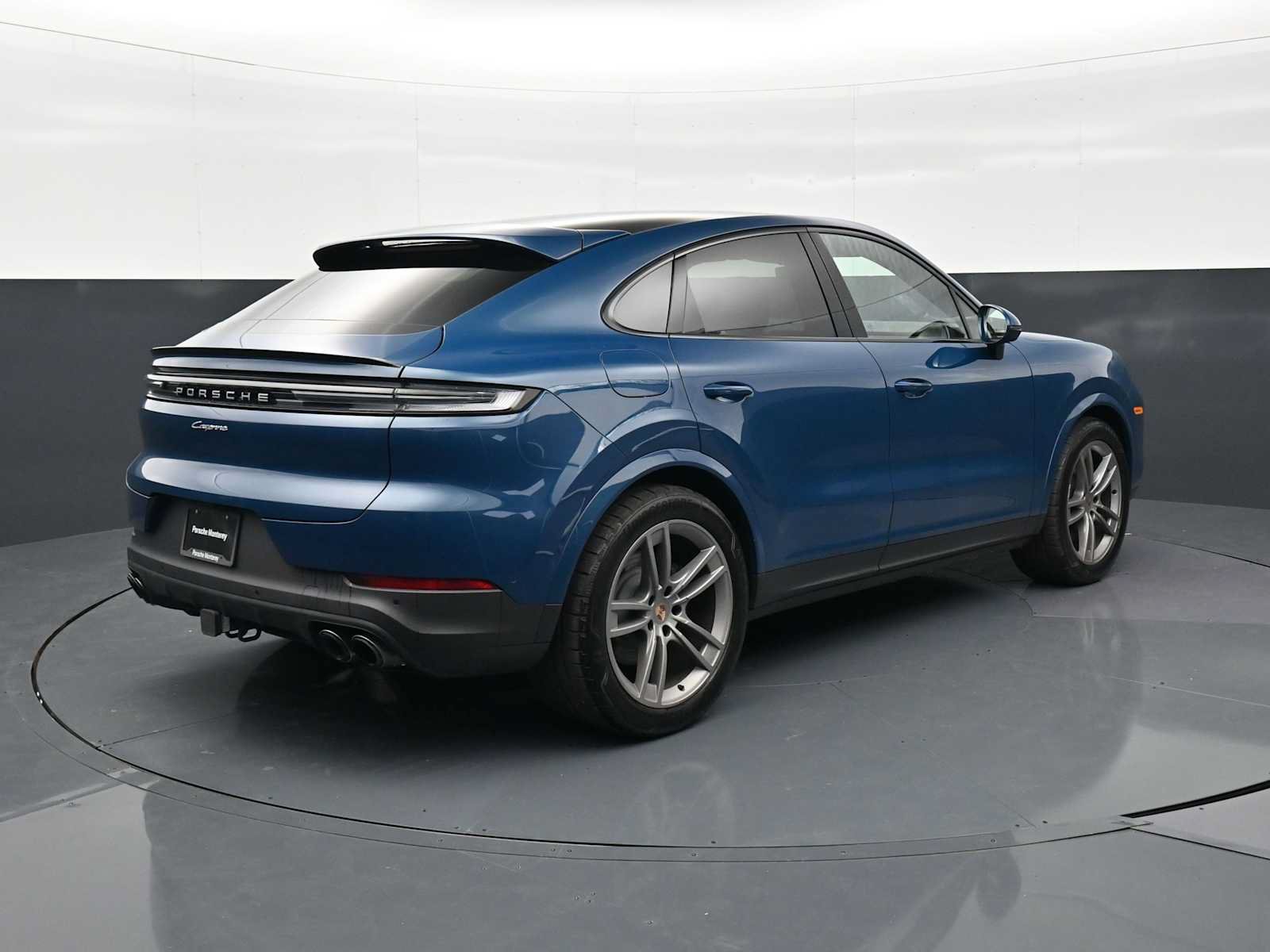 Certified 2025 Porsche Cayenne Coupe AWD/4WD image 26