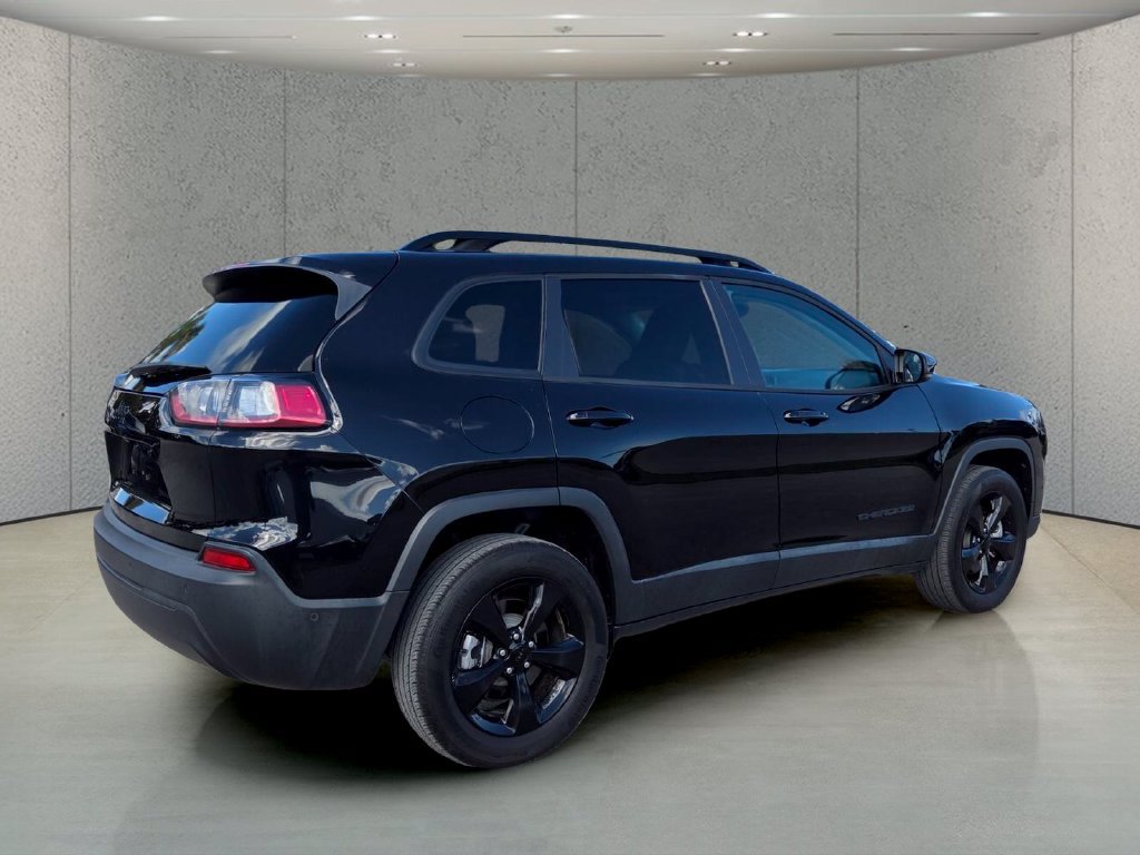 Used 2023 Jeep Cherokee Altitude Lux AWD/4WD image 5