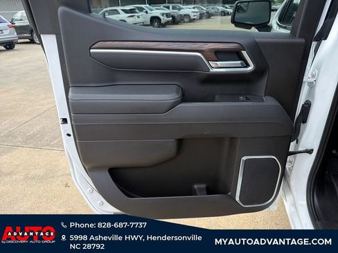 Used 2025 GMC Sierra 1500 SLT AWD/4WD image 25