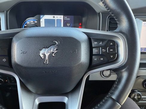 Used 2022 Ford Bronco Black Diamond image 23