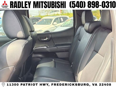 Used 2020 Toyota Tacoma Limited image 11