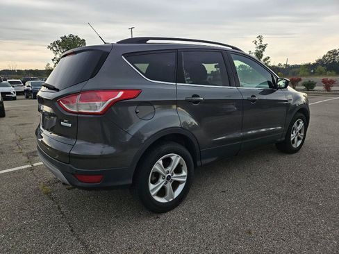 Used 2016 Ford Escape SE w/ Equipment Group 201A FWD image 7
