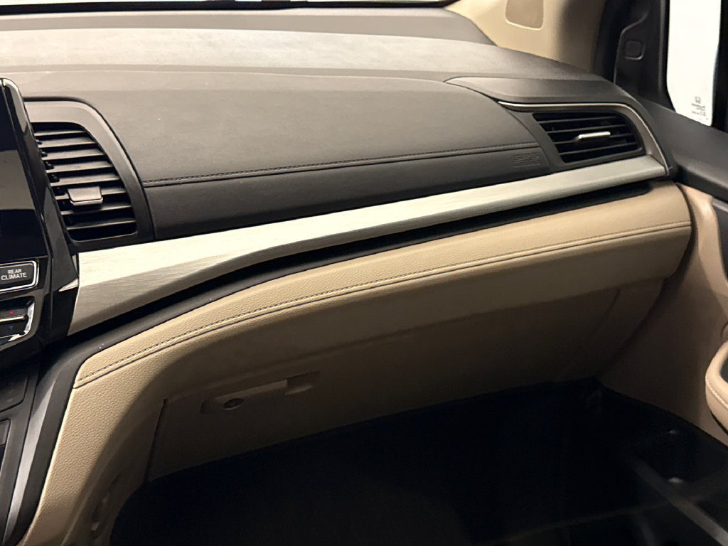 Certified 2024 Honda Odyssey EX-L image 16