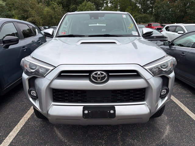 Used 2021 Toyota 4Runner TRD Off-Road Premium w/ Moonroof Package AWD/4WD image 2