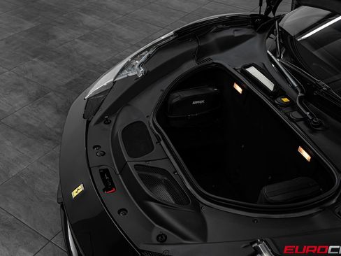 Used 2015 Ferrari 458 Speciale Coupe RWD image 10