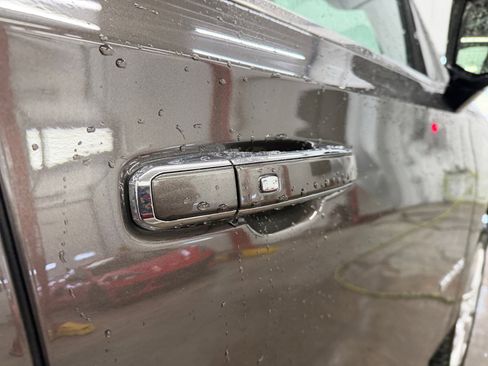 Used 2021 Chevrolet Tahoe High Country w/ Premium Package image 31