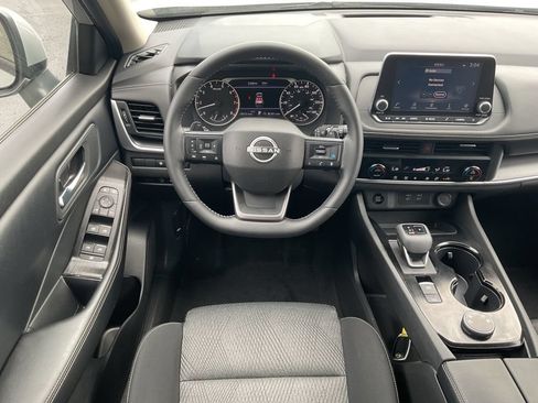 Used 2025 Nissan Rogue SV AWD/4WD image 15