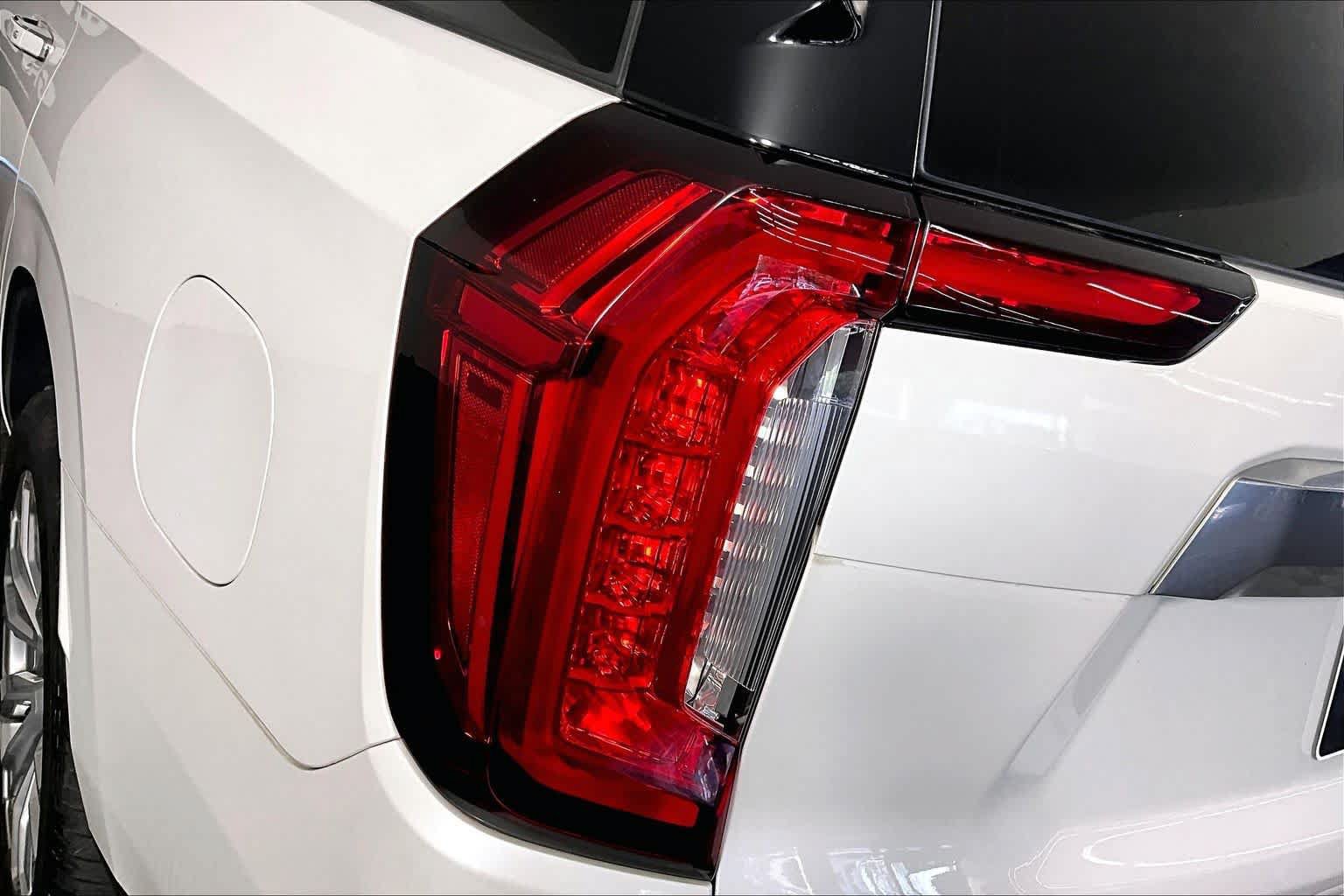 Used 2021 GMC Yukon Denali RWD image 27