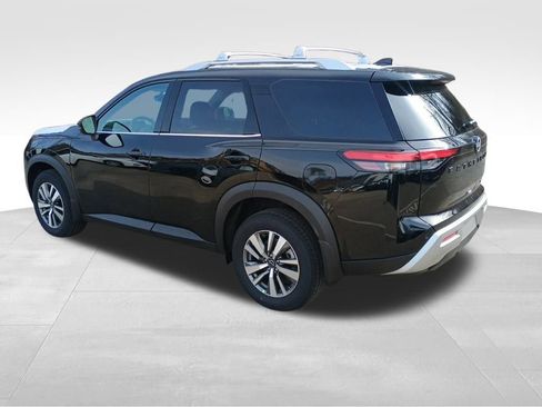 New 2025 Nissan Pathfinder SL w/ Lighting Package (N92) image 3