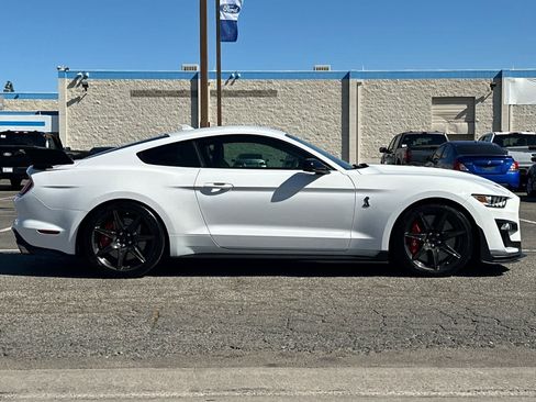 Certified 2020 Ford Mustang Shelby GT500 w/ Carbon Fiber Track Pack image 9