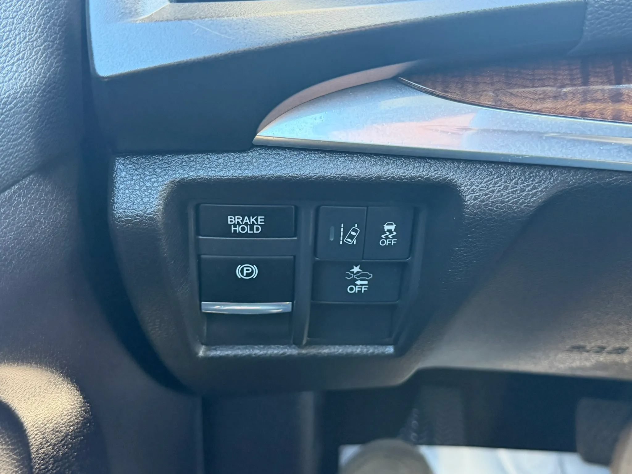 Used 2020 Acura MDX SH-AWD image 30