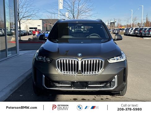 New 2026 BMW X5 xDrive50e image 10