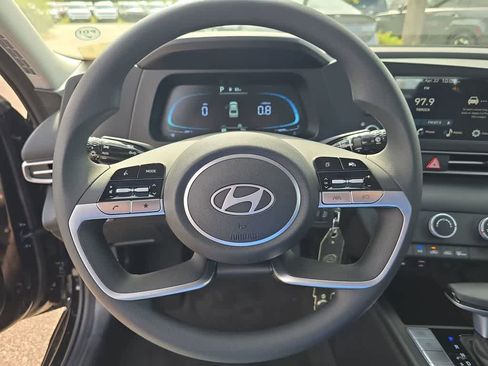 New 2026 Hyundai Elantra SE FWD image 22