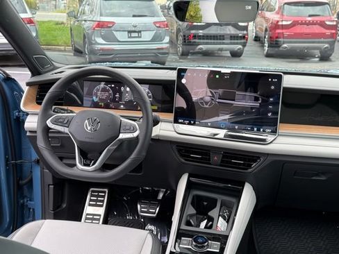 New 2026 Volkswagen Tiguan SEL R-Line AWD/4WD image 12