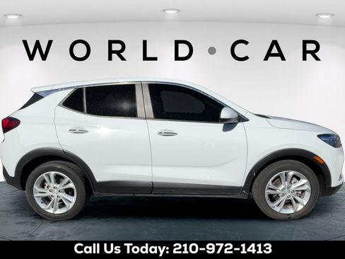 Used 2020 Buick Encore GX Preferred w/ Cold Weather Comfort Package FWD image 2