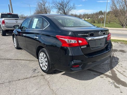 Used 2016 Nissan Sentra S image 4