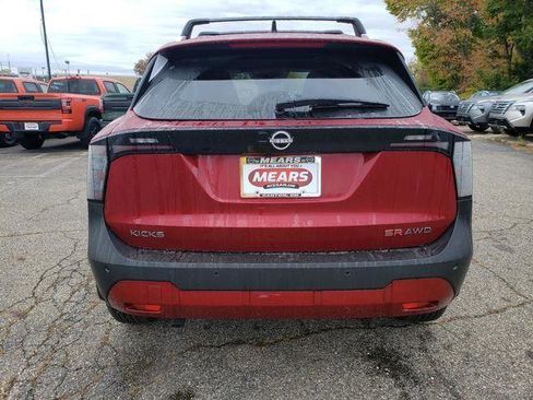 New 2026 Nissan Kicks SR w/ SR Premium Package AWD/4WD image 5