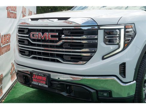 Used 2025 GMC Sierra 1500 SLT AWD/4WD image 31