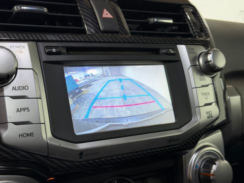 Used 2015 Toyota 4Runner SR5 AWD/4WD image 21