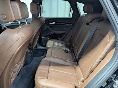 Used 2020 Audi Q5 2.0T Premium Plus w/ Premium Plus Package AWD/4WD image 9