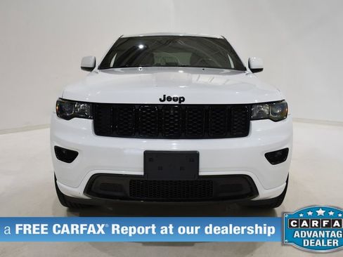 Used 2021 Jeep Grand Cherokee Laredo X AWD/4WD image 2