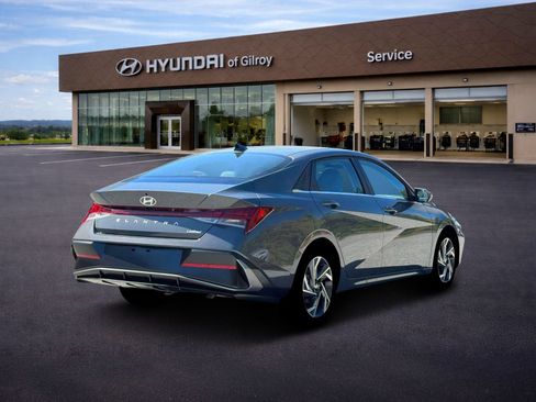 New 2026 Hyundai Elantra Limited FWD image 5