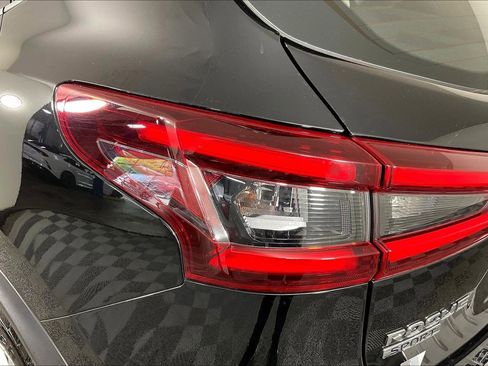 Used 2021 Nissan Rogue Sport SV AWD/4WD image 23