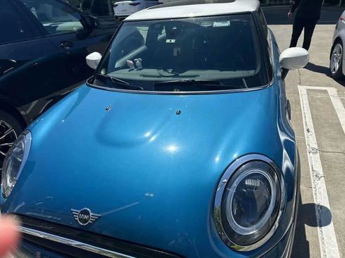 Used 2022 MINI Cooper 2-Door Hardtop FWD image 2