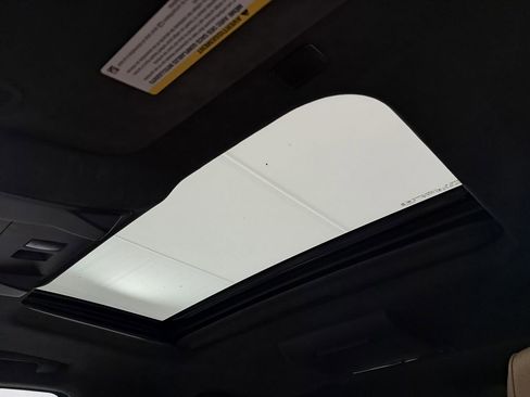 Used 2020 Cadillac Escalade ESV Platinum image 11