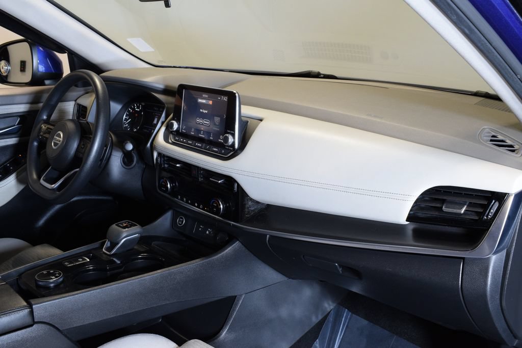 Used 2021 Nissan Rogue SV AWD/4WD image 32