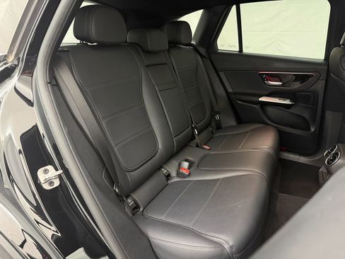Used 2024 Mercedes-Benz GLC 300 4MATIC image 49
