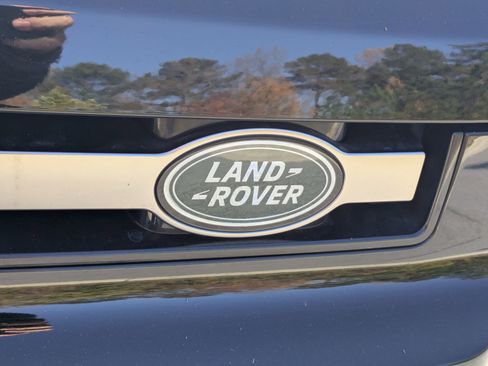 Used 2020 Land Rover Defender 110 X image 31