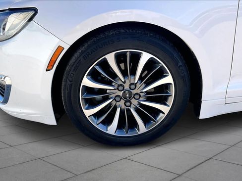 Used 2017 Lincoln MKZ Premiere image 9