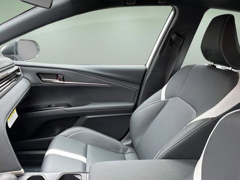 Certified 2025 Toyota Camry SE image 12