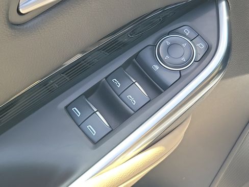 Used 2024 Cadillac XT4 Luxury FWD image 29
