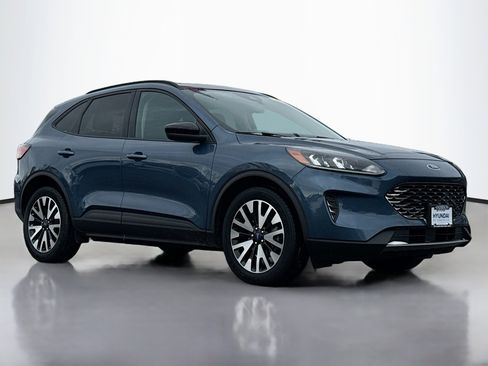Used 2020 Ford Escape SE Sport image 1