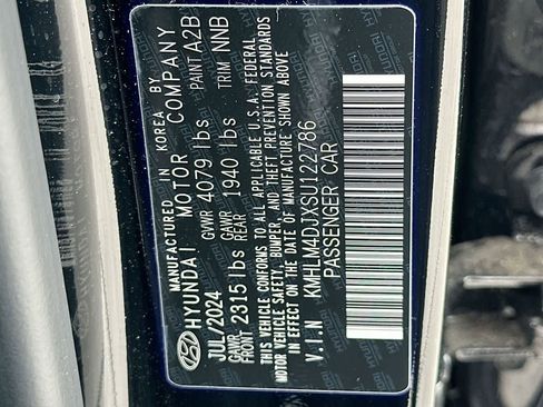 Used 2025 Hyundai Elantra SEL FWD image 28