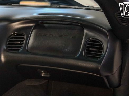 Used 2002 Chevrolet Corvette Z06 w/ Memory Pkg RWD image 17