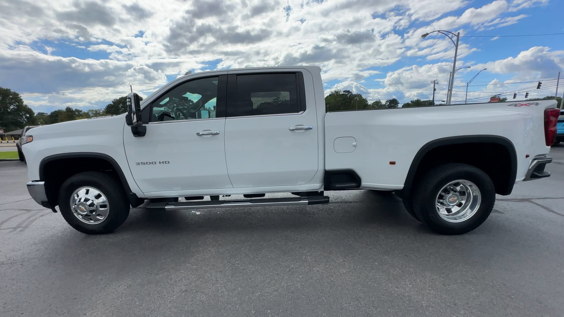 Used 2026 Chevrolet Silverado 3500 LTZ w/ LTZ Plus Package AWD/4WD image 5