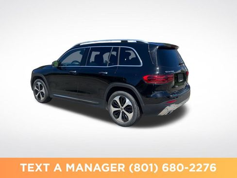 Used 2025 Mercedes-Benz GLB 250 4MATIC image 3