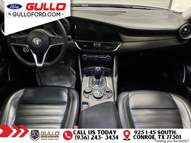 Used 2019 Alfa Romeo Giulia Ti w/ Quick Order Package 22X Lusso AWD/4WD image 11