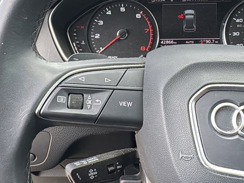 Used 2023 Audi Q5 2.0T Premium w/ Convenience Package image 23