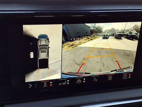 Used 2024 GMC Sierra 1500 AT4 w/ AT4 Premium Package image 25