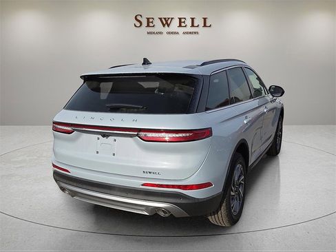 New 2026 Lincoln Corsair Premiere image 4