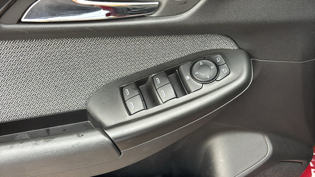 Used 2025 Chevrolet TrailBlazer LT AWD/4WD image 10