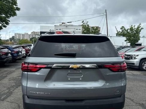 Used 2023 Chevrolet Traverse LT w/ LPO, Floor Liner Package AWD/4WD image 4